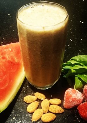 A picture of The Nutty Strawberry Professor Smoothie.
