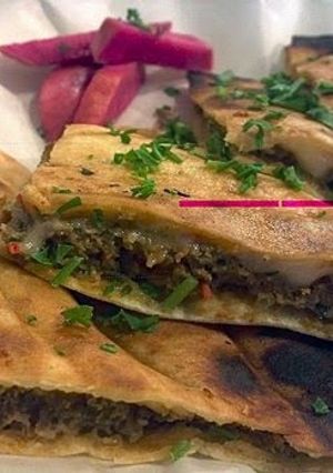 A picture of Hawashi (egyptian meat loaf ).