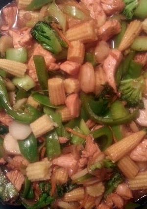 A picture of Chicken Stir Fry.