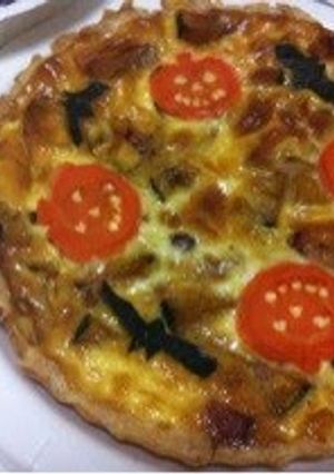 A picture of Halloween Kabocha Squash Quiche.