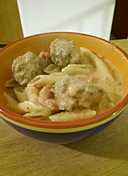 Creamy tomato penne and meatballs