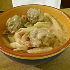 A picture of Creamy tomato penne and meatballs.