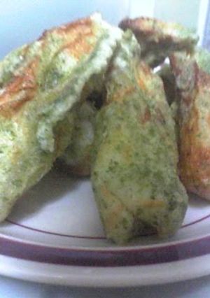 A picture of One More Dish! Chikuwa and Nori Seaweed Fritters (Isobe-age) Made in a Frying Pan.