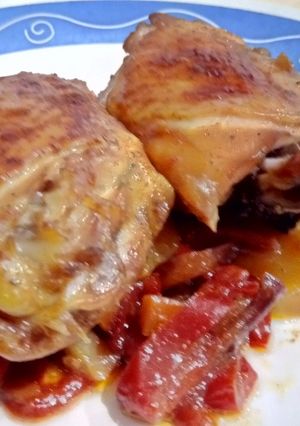 Foto principal de Contramuslos de Pollo en Cama de Verduras al Curry
