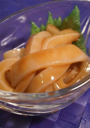A picture of Shio Kara (Salt Preserved Squid).