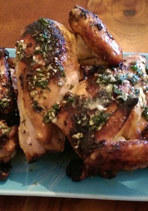 A picture of Garlic lemon herbed chicken.