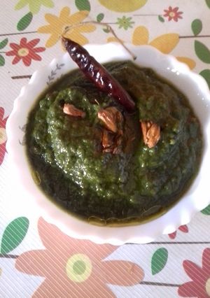 A picture of Lahsuni palak.