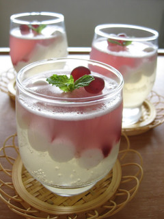 A picture of Fluffy and Fizzy Cider Jello.