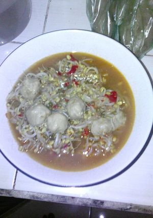 Foto resep Tumis Taoge Bakso by: Erni Hartanti.Amd😍😄😘
