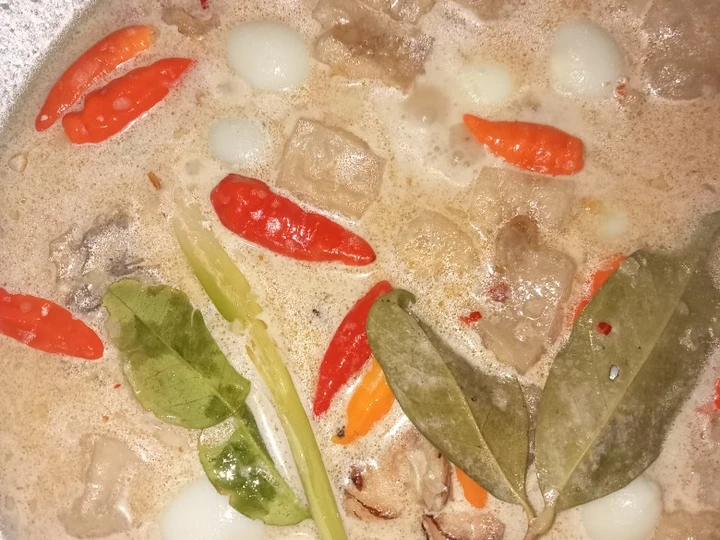 Langkah Mudah untuk Membikin Resep Krecek + telor puyuh yang Menggugah Selera Anti Ribet, Sempurna