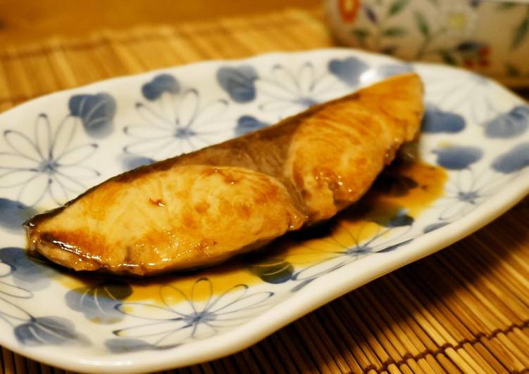 Amberjack Teriyaki in a Frying Pan