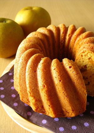 A picture of Carameled Asian Pear and Cream Cheese Pound Cake.