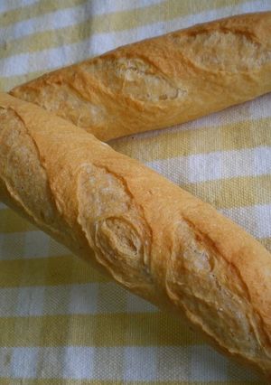 A picture of Refreshing Ginger Flavored French Bread.