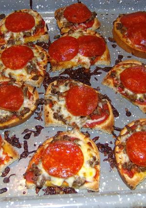 A picture of Rye Party Pizzas.