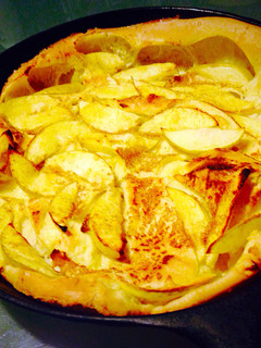 A picture of Panakuchen German Apple Pancake.