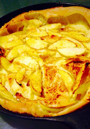 A picture of Panakuchen German Apple Pancake.