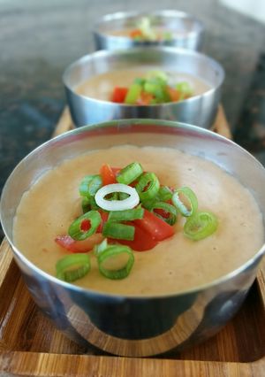 A picture of Creamy Spicy Bean Dip.