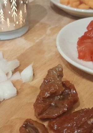 Une photo de Aspics aux deux tomates et ciboulette