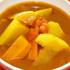A picture of Simple, Healthy and Additive-Free Vegetable Soup Curry.