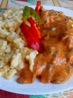 Bakonyi sertésragu galuskával recept fotója