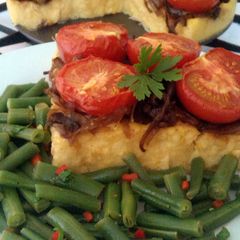 A picture of Vickys Tomato & Onion Polenta Cake w Bean Salad, GF DF EF SF NF.