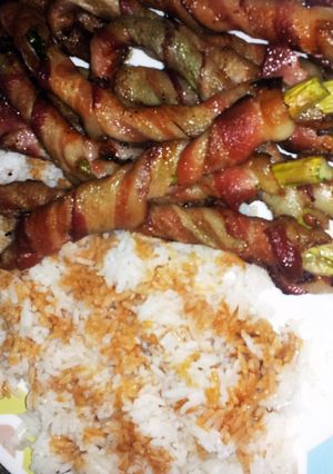 A picture of bacon wrapped asparagus.