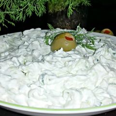 A picture of Mike's Creamy Tatziki & Tips.