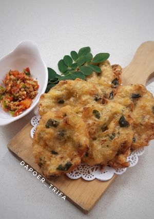 Foto resep Bakwan Daun Kelor Sambal Kencur