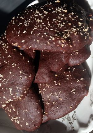 A picture of Innocent brownie cookies.