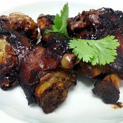 A picture of Baked Black Pepper Ham Hock.