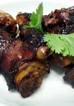 A picture of Baked Black Pepper Ham Hock.