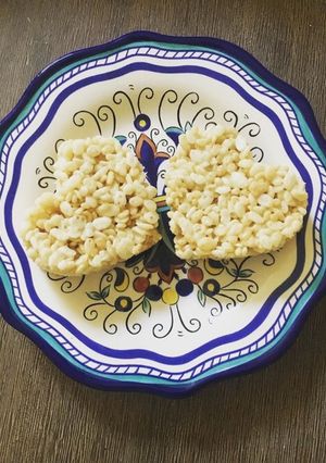 A picture of Heart-Shaped Rice Krispie Treats.