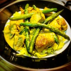 A picture of Curry Chicken.