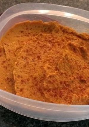 A picture of Hummus.
