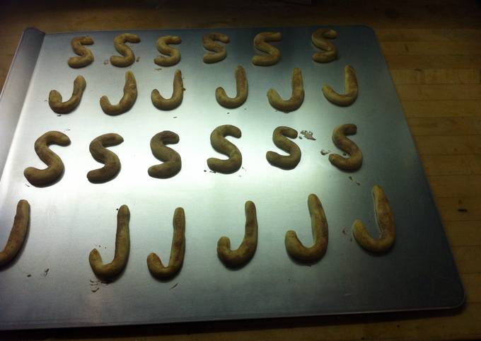 Steps to Make Perfect Sharon &#34;S&#34; Lemon And Cinnamon Cookies