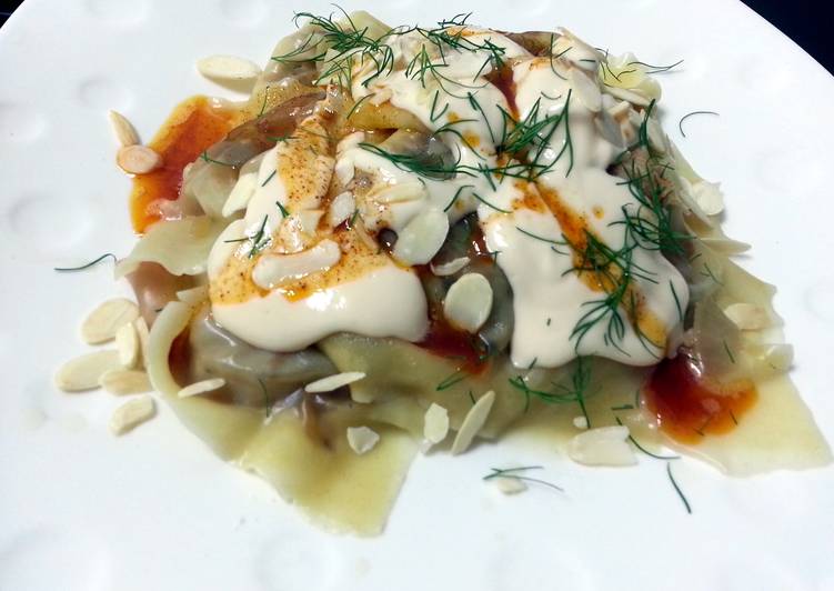 Recipe of Award-winning Ravioli With Alfredo Sauce Top Spicy Butter And Toasted Almond Slice