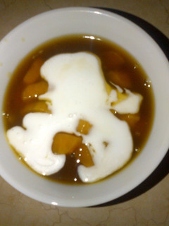 A picture of Bubur Ubi (sweet potatoes porridge).
