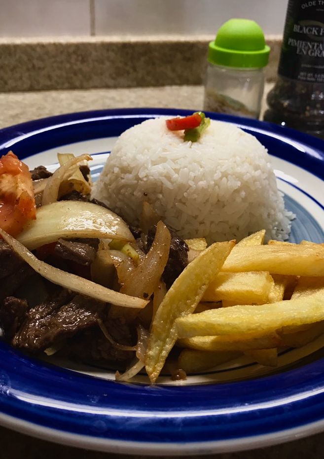 Una foto de Lomo saltado 🥩