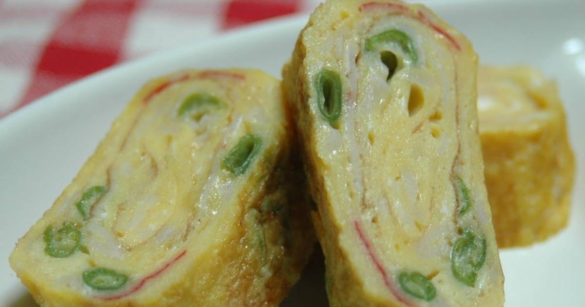 Japanese Style Omelet for Bento with Crab Sticks and Green Beans Recipe