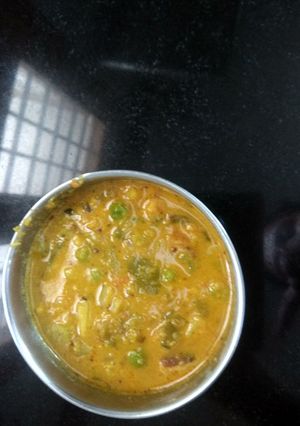 A picture of Vegetable korma.