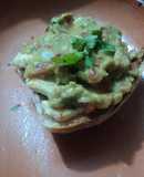 Molletes con tequila y guacamole a los tres chiles frescos geras