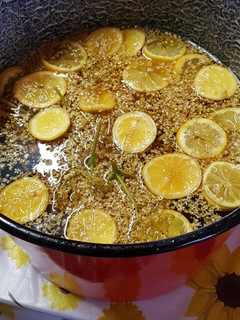 Bodzaszörp (karamellizált) recept fotója