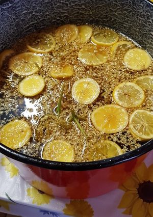 Bodzaszörp (karamellizált) recept fotója