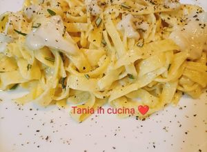 Foto di TAGLIATELLE CON CREMA DI FORMAGGIO PECORINO VALDORCIA,PEPE NERO