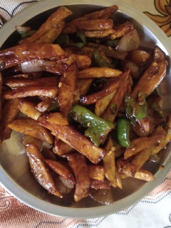 हनी चिल्ली पोटैटो (Honey chilli potato recipe in Hindi) रेसिपी मुख्य फोटो