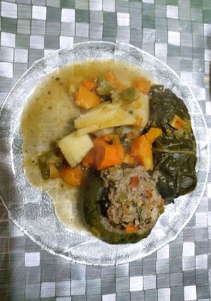 Una foto de 2 x1 🍲 Niños envueltos y Zapallitos rellenos