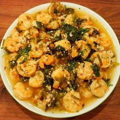A picture of Mike's Thai Shrimp Soup.