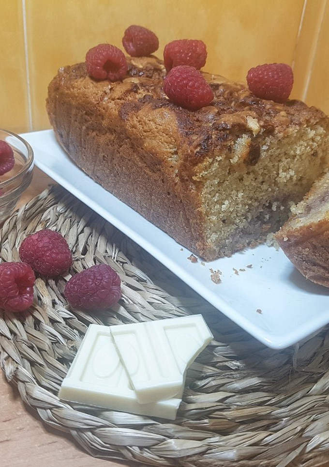 Una foto de Plumcake de frambuesa y chocolate blanco