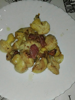Una foto de Alcachofas salteadas con jamón