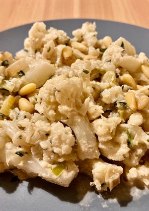 A picture of Cauliflower with Tahini.